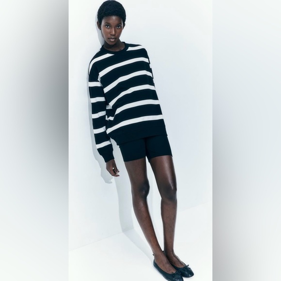 H&M Tops - Black & White Striped Cotton Long Sleeve Top | Crew Neck | Large